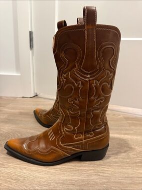 Leather cowboy boots for women